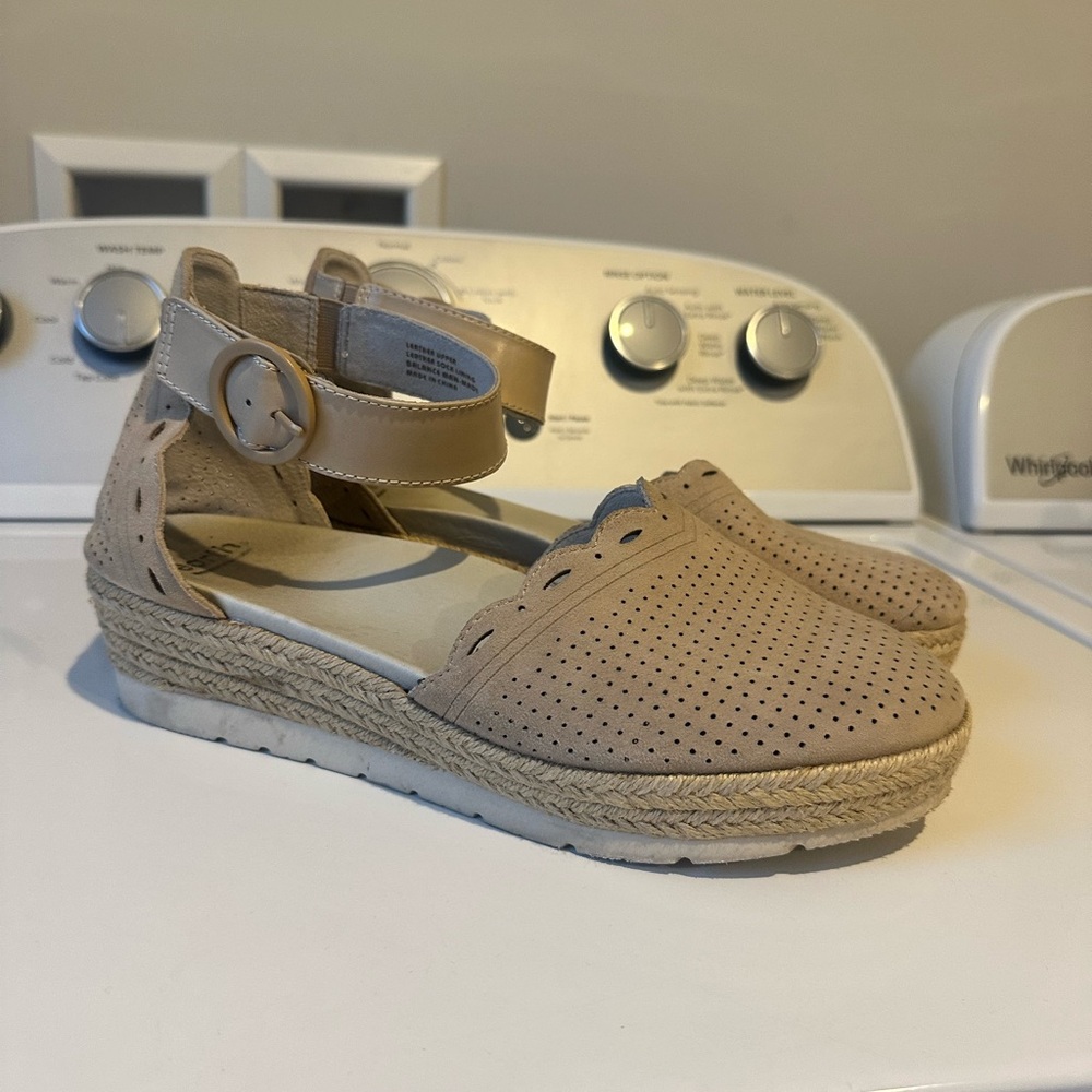 Earth Modena Yarrow Espadrille Sandals, size 9.5